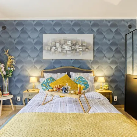 Apartament Rer C A 4 Minutes A Pieds Chateau De 15 Minutes A Pied